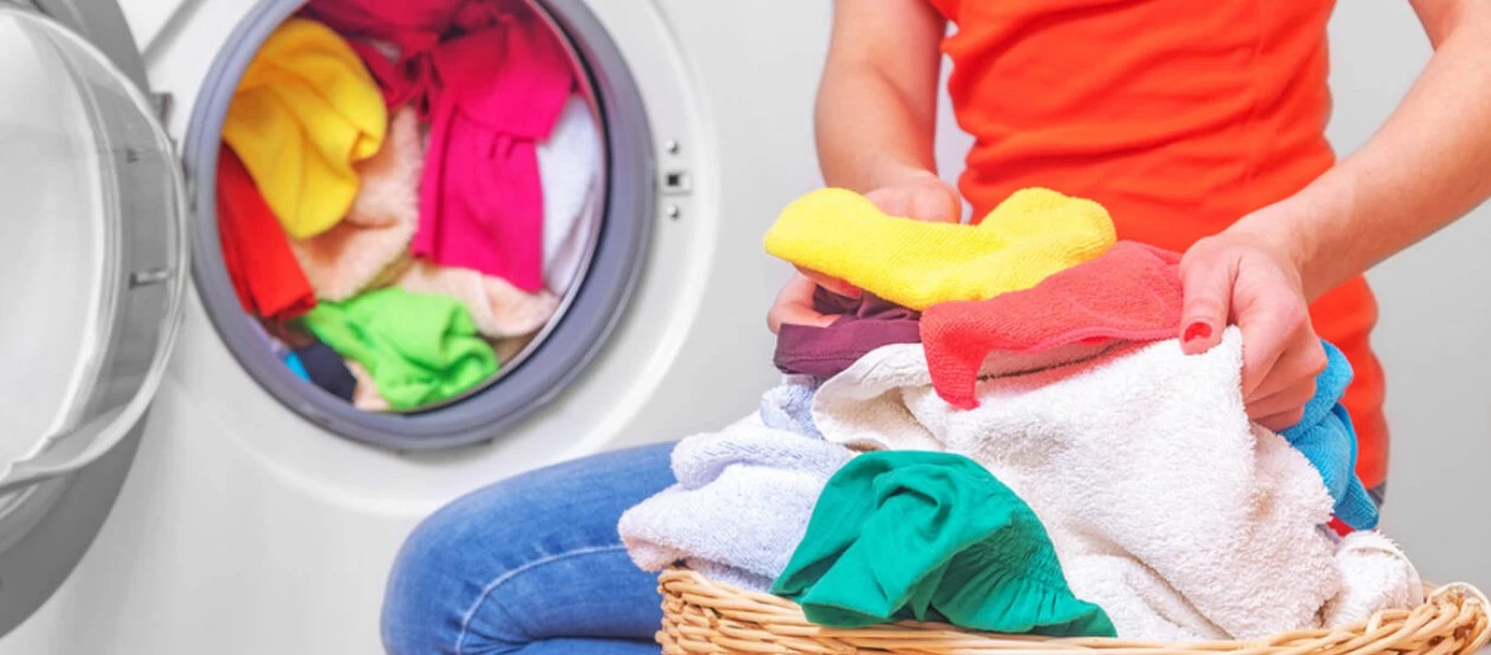 Το γνωρίζατε; - Δείτε πόσο συχνά πρέπει να πλένετε τα ρούχα και τα εσώρουχά σας